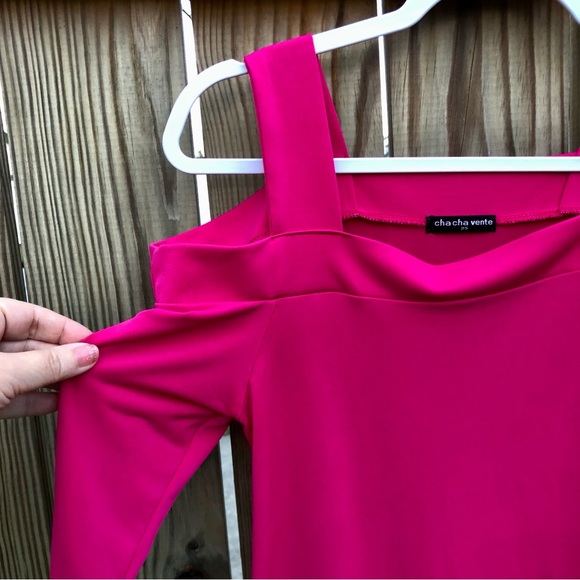 Chacha Vente Cold Shoulder Top Pink Sz. Petite Small - Picture 2 of 8